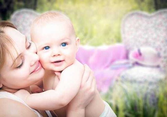 25 Easy Mom Tips to Make Life a Breeze Every Day