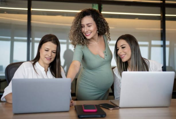 Pregnancy Tips for Working Women with Desk Jobs