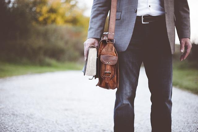 Must-Have diaper Bags That Make On-the-Go Parenting a Breeze