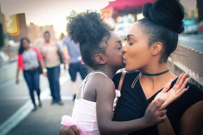 Mom Knows Best: Everyday Advice That Actually Works