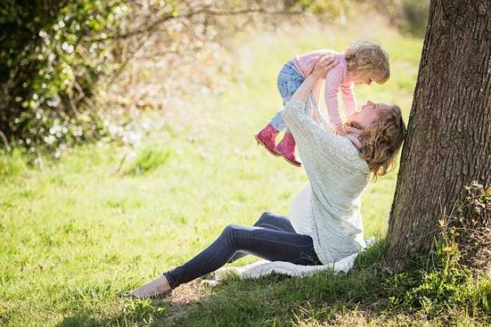 Mom Knows Best: Honest Advice You’ll Actually Use Mom Knows Best: Honest Advice You’ll Actually Use