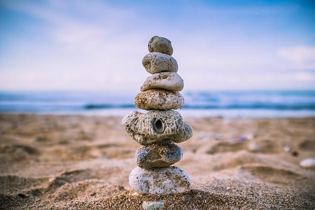 Balancing Acts: What Moms Teach Us About Juggling Life without Losing Our Mind